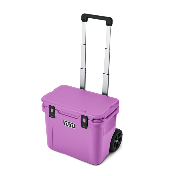 YETI Roadie® 32 Wheeled Cool Box Desert Bloom