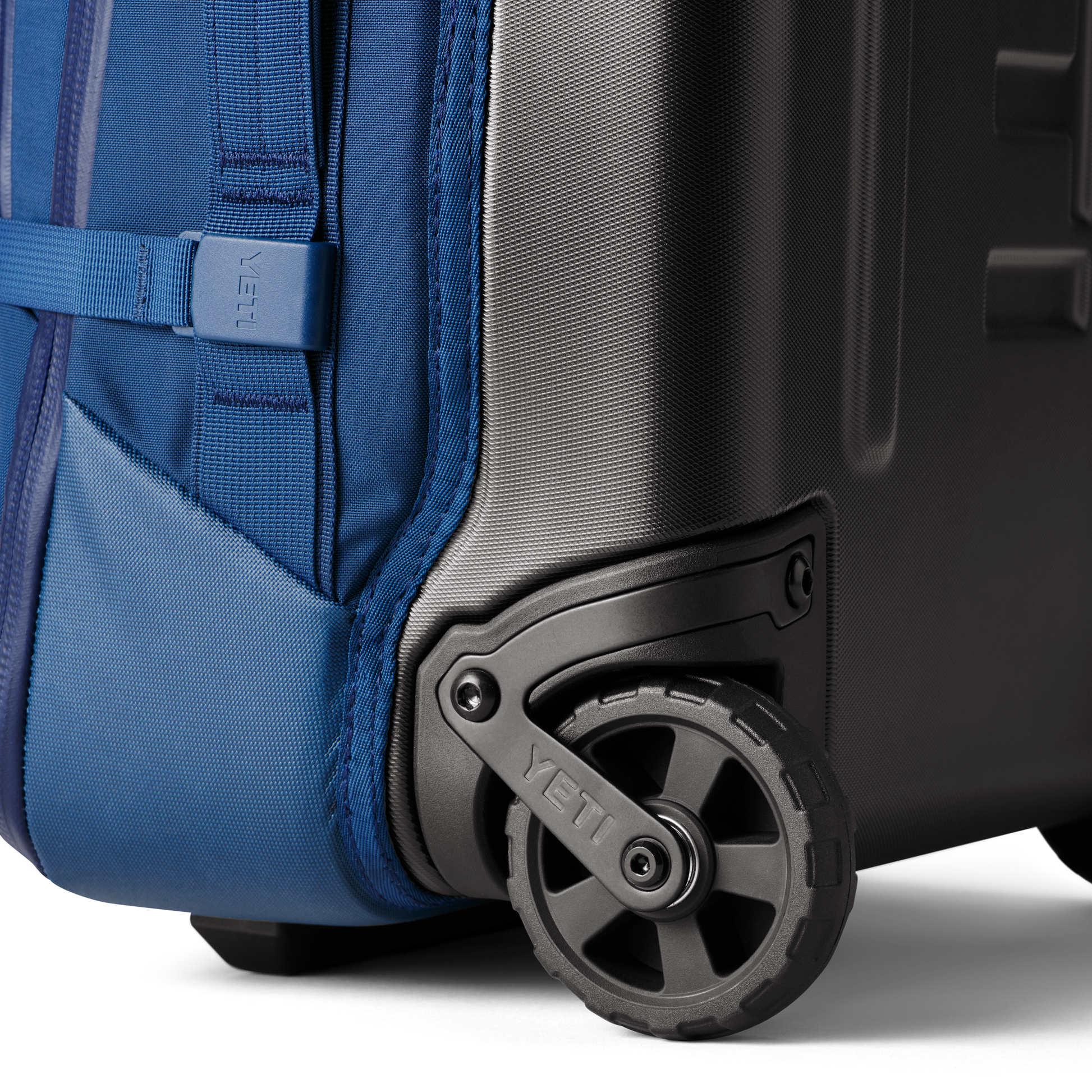 Crossroads 22 Luggage