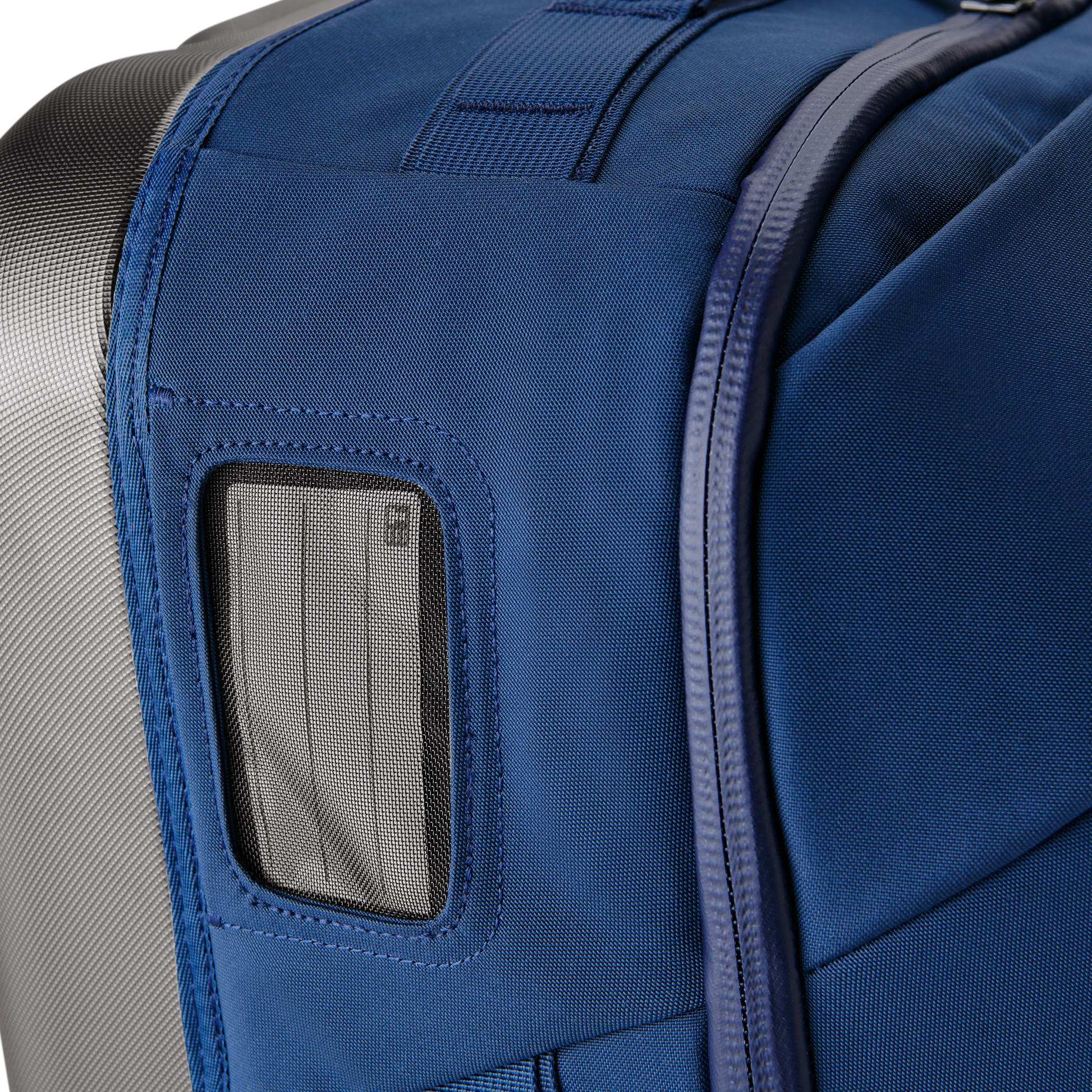 YETI Crossroads® 29" Luggage Navy