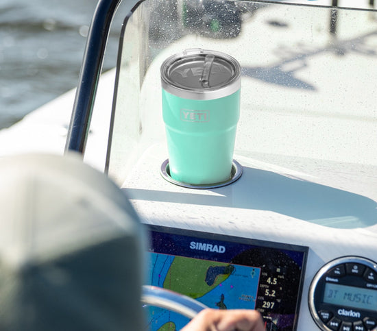 https://uk.yeti.com/cdn/shop/files/R26_Straw_Cup_Drinkware_Product_Overview_Image_Cupholder_Compatible-1x.jpg?v=1659695295&width=550