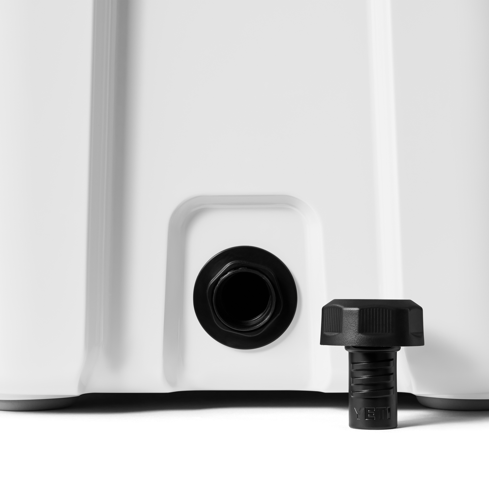 YETI Roadie® 24 Cool Box White 